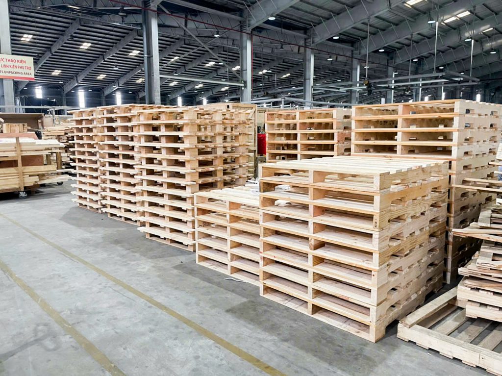 Đóng Kiện Pallet Gửi Hàng Khô Bắc – Nam Bằng Tàu: Cần Lưu Ý Gì?