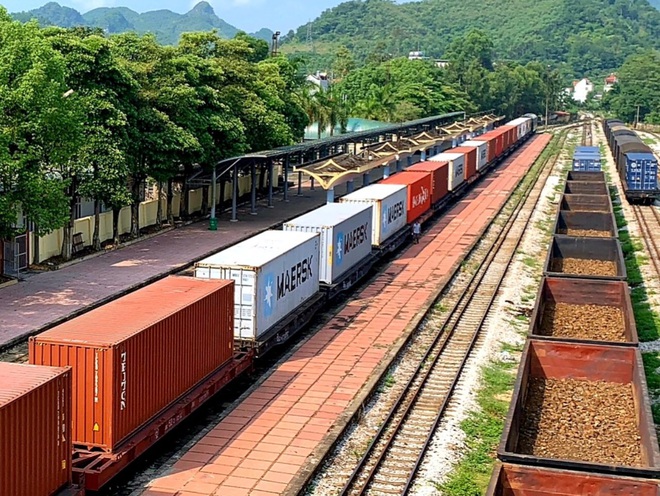 Vận tải đường sắt lạnh: Giải pháp mới cho nông sản và thực phẩm tươi sống