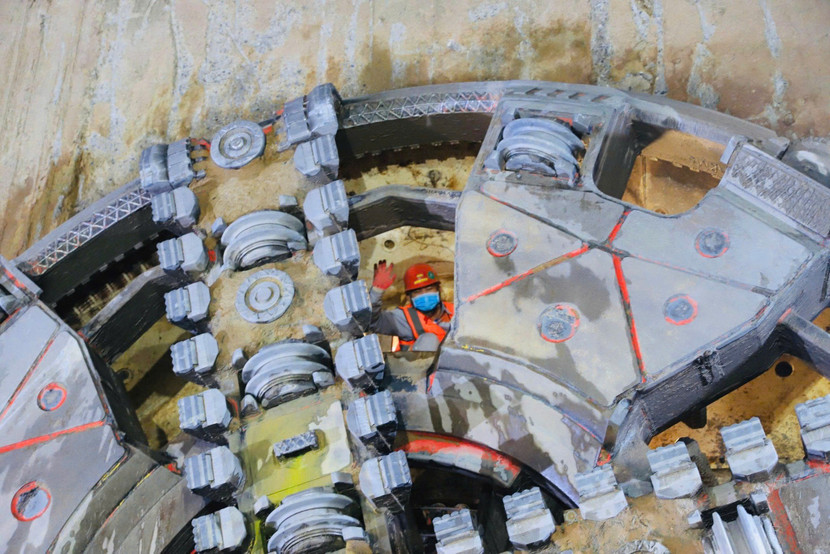 Máy Đào Hầm TBM Số 2 Đã Tiến Đến Ga S11 Văn Miếu