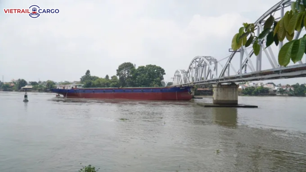 Sự Cố Sà Lan Đâm Cầu Ghềnh Đồng Nai Gây Ách Tắc