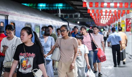 Đường Sắt Tăng Giá Vé Do Xăng Dầu