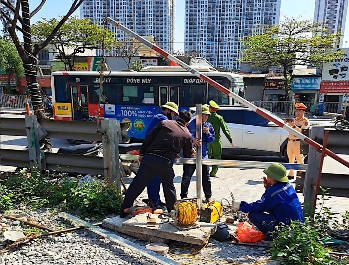 Tai nạn đường sắt diễn biến phức tạp