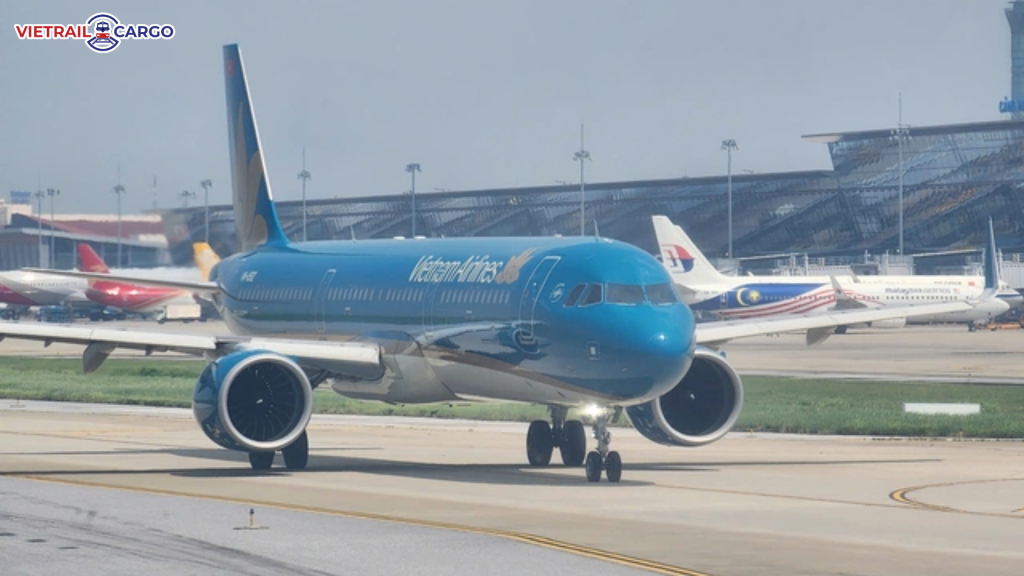 Sân bay thứ hai Hà Nội: Vì sao chưa vội triển khai?