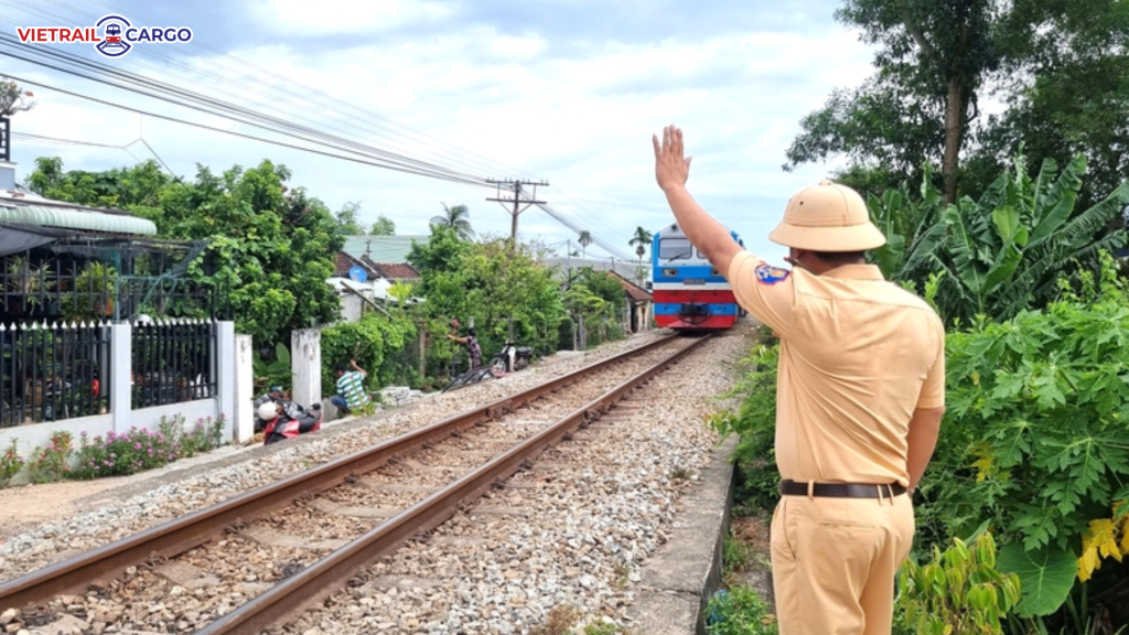Ngành đường sắt ký cam kết giảm tai nạn giao thông