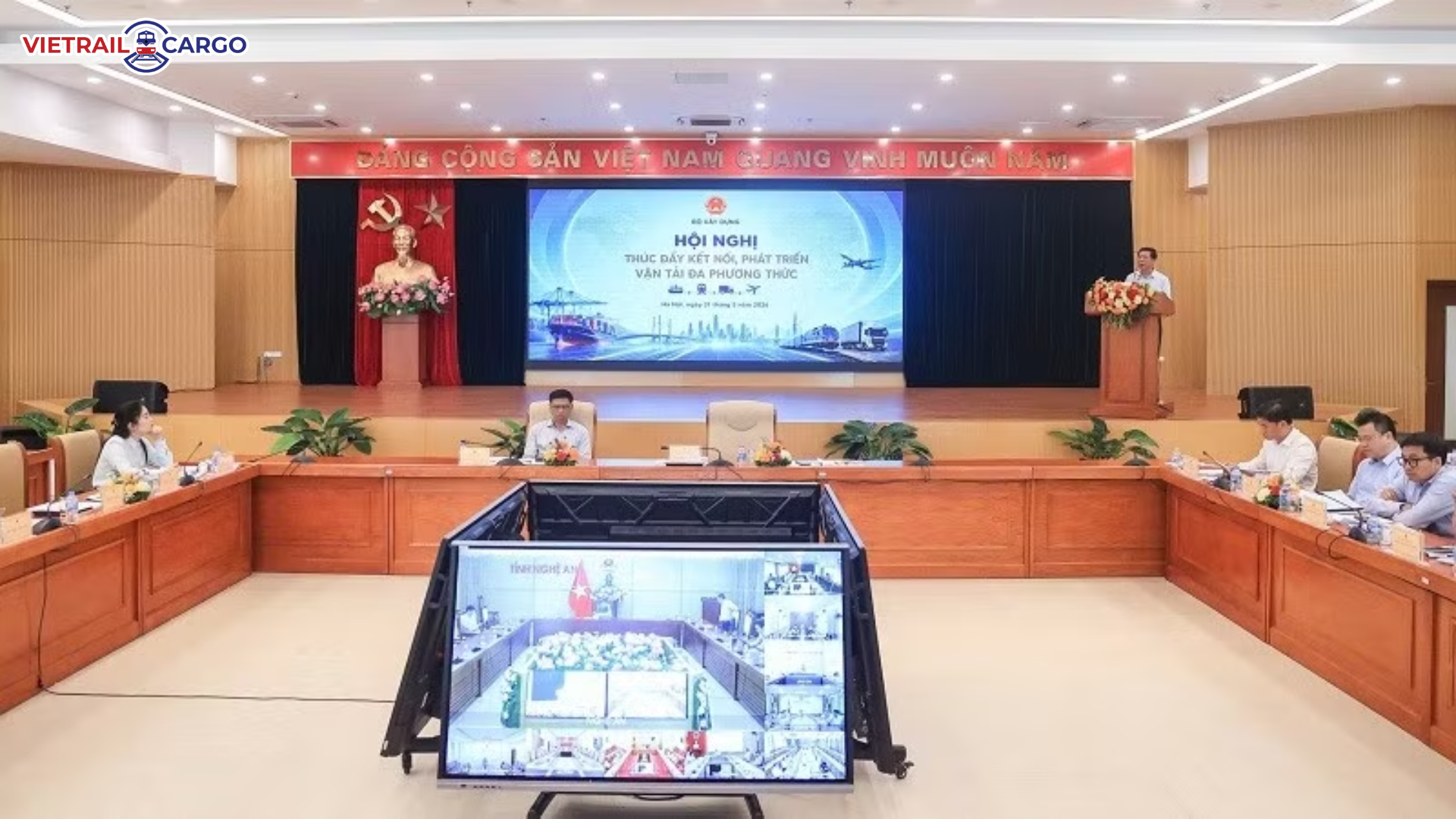 Vận tải đa phương thức: Vai trò của đường sắt hiện đại Vận tải đa phương thức: Vai trò của đường sắt hiện đại
