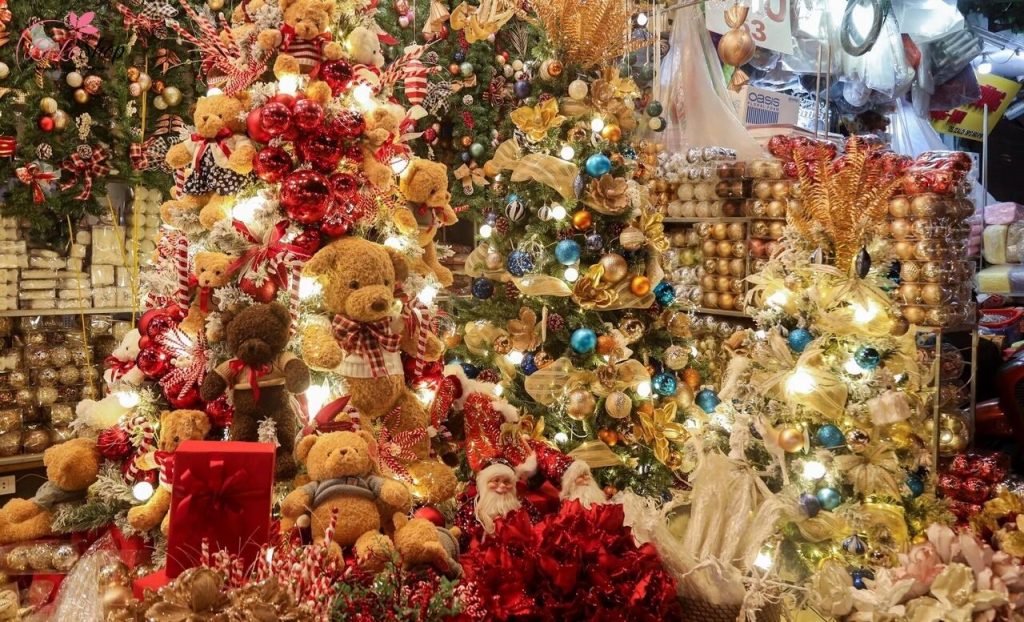 Vận chuyển đồ trang trí Noel bằng đường sắt an toàn, tiết kiệm