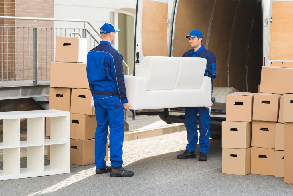 Vận chuyển nội thất từ Bình Dương ra Hà Nội bằng tàu hỏa an toàn, tiết kiệm