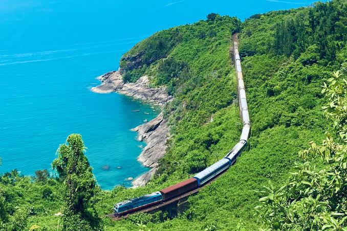 Du lịch đường sắt hạng sang Việt Nam